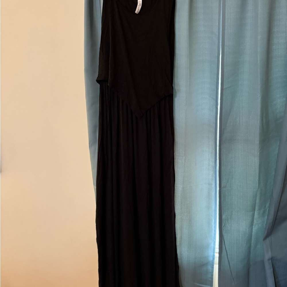 Latched Mama Boardwalk Nursing Maxi M Black